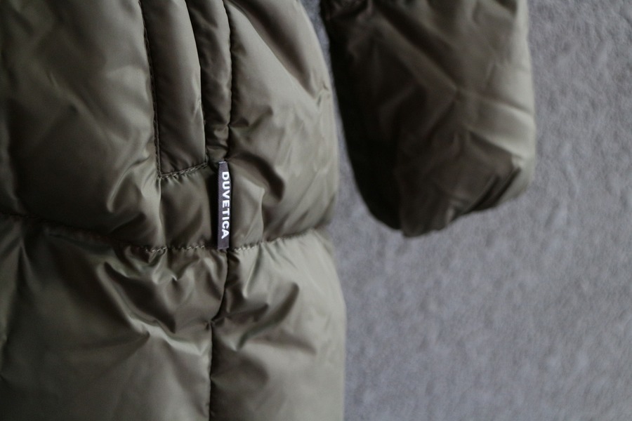 DUVETICA／デュベティカ】アイコニックな定番モデル“CARYSDUE