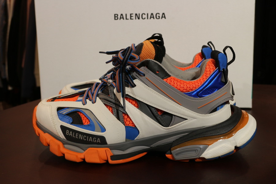 BALENCIAGA/バレンシアガからトラックトレーナーが入荷致しまし