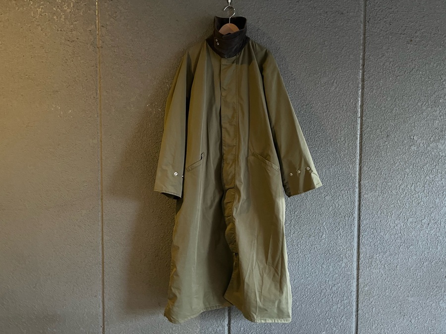 モダンヴィンテージブランドAMERI/アメリよりをCORDUROY COLLAR