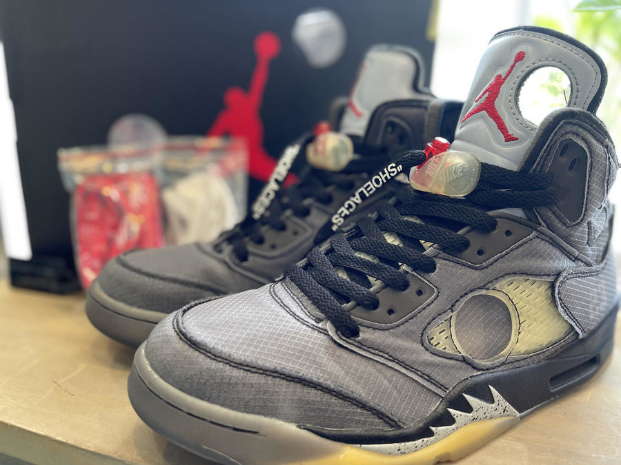 NIKE AIR JORDAN 5 OFF-WHITE