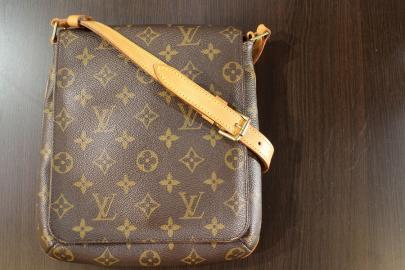 「インポートブランドのLOUIS　VUITTON 」