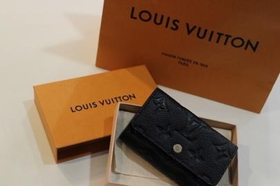 「ラグジュアリーブランドのLOUIS　VUITTON 」