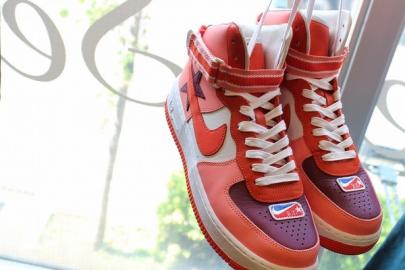 「ストリートブランドのNIKE AIR FORCE 1 HIGH 」