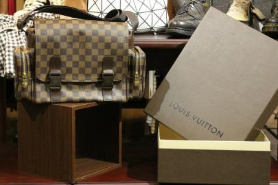 「ラグジュアリーブランドのLOUIS　VUITTON 」