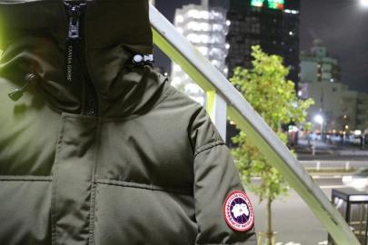 「インポートブランドのCANADA GOOSE 」