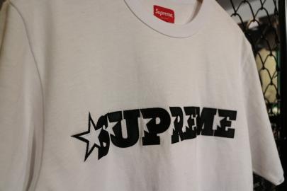 「ストリートブランドのSUPREME 」