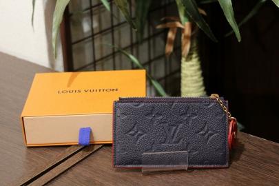 「ラグジュアリーブランドのLOUIS VUITTON 　 」