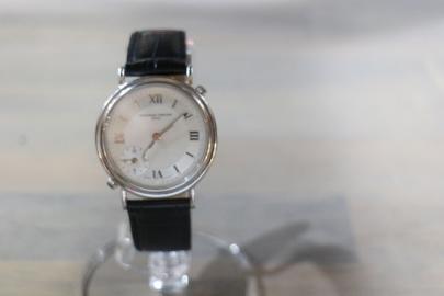 「レアアイテムのFREDERIQUE CONSTANT 」