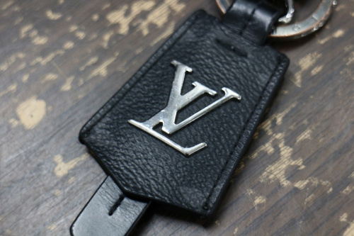 LOUIS VUITTON/ルイヴィトン】”ポルトクレ・クロッシュ”キーリングが