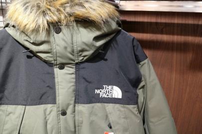 「アウトドアブランドのTHE NORTH FACE 」