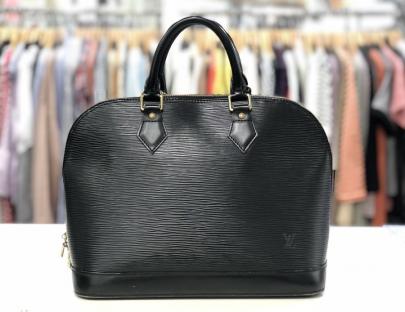 「ラグジュアリーブランドのLOUIS VUITTON 　 」