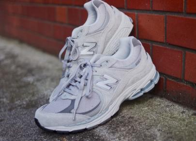 「スニーカーのNEW BALANCE 」