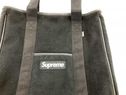 「ストリートブランドのSUPREME 」