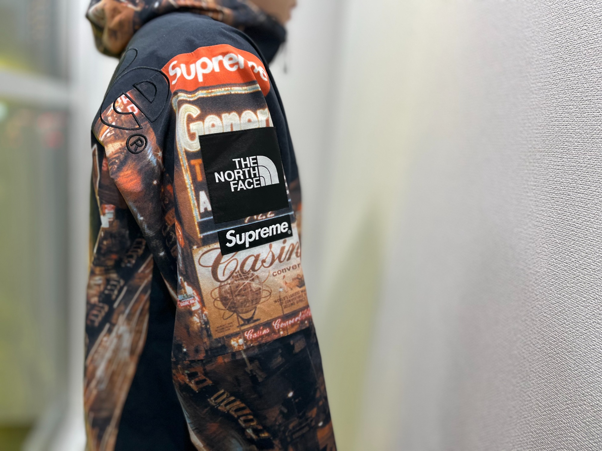 Supreme TNF Taped Seam Shell Jacket M