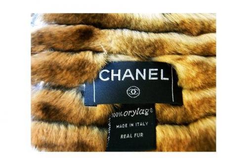 贅沢なオリラグファー使用CHANEL(シャネル)のマフラーが入荷致しました