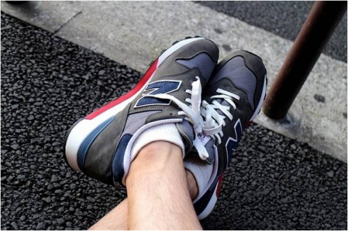 スニーカーのニューバランス