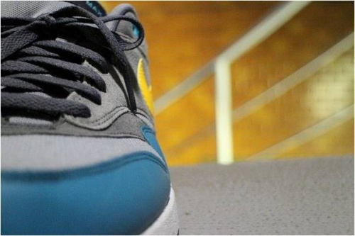 シューズ・バッグのスニーカー