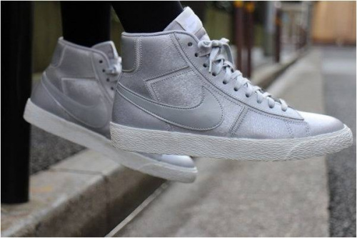 シューズ・バッグのスニーカー