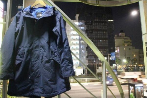 メンズのトップス