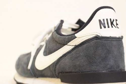 スニーカーのNIKE