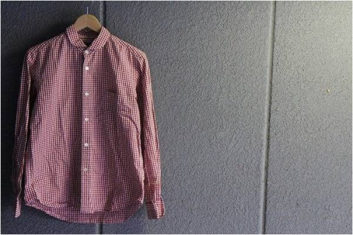 トップスのシャツ