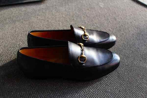 ローファーのシューズ