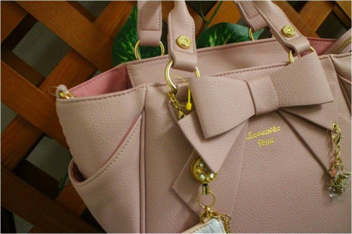 バックのショルダーバック