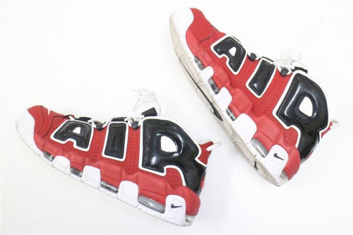 ナイキのモアアップテンポ