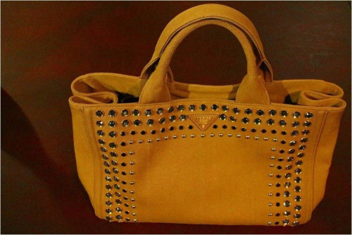 ラグジュアリーブランドのPRADA