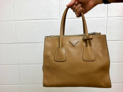 ラグジュアリーブランドのPRADA