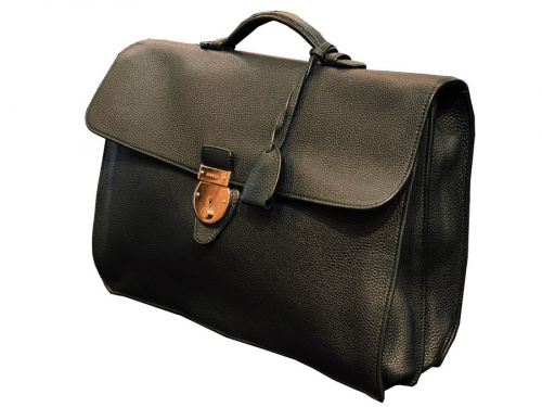 ラグジュアリーブランドのビジネスアイテム