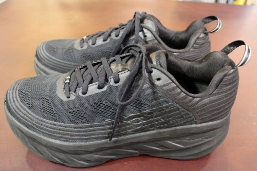 ホカオネオネのHOKAONEONE