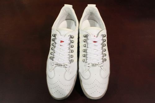 ディースクエアードのスニーカー