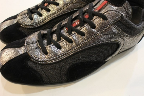 スニーカーの葛西