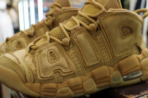 スニーカーのNIKE