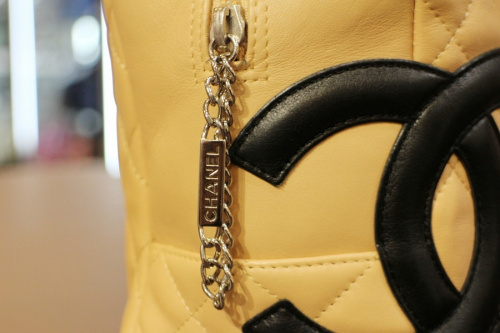 ショルダーバッグの葛西