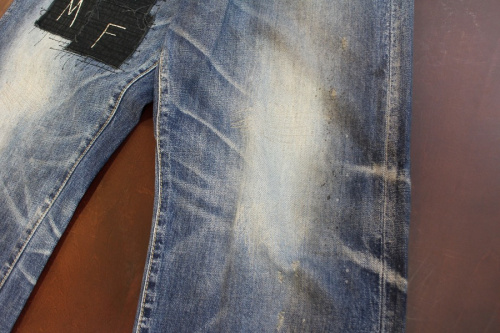 デニムパンツのルード