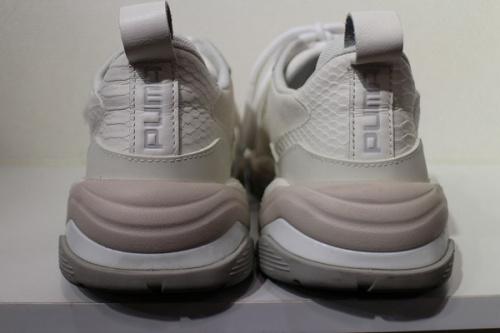 ダッドスニーカーの葛西