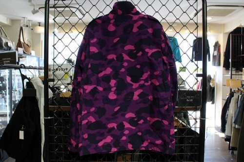 ジャケットのアベイシングエイプ