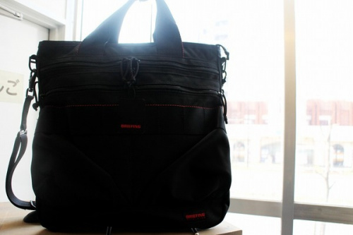 ワークブランドのBRIEGING