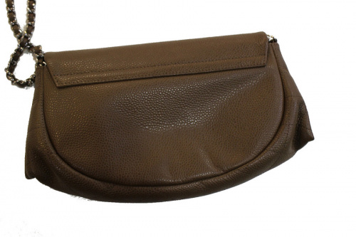 CHANELのLOUISVITTON