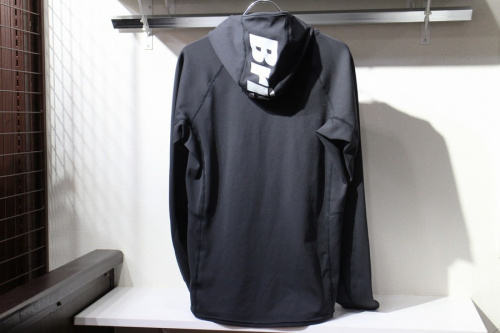 パーカーの葛西