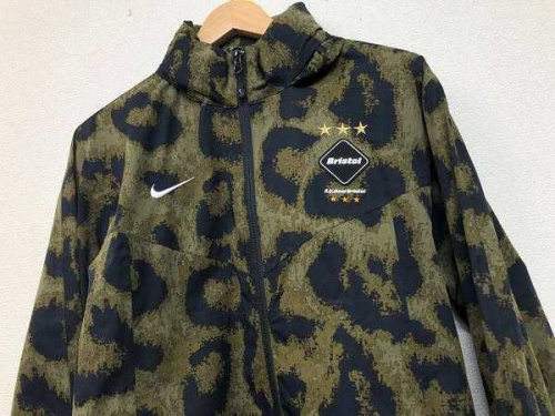 NIKE FCRBのﾅｲｷ　ｴﾌｼｰｱｰﾙﾋﾞｰ