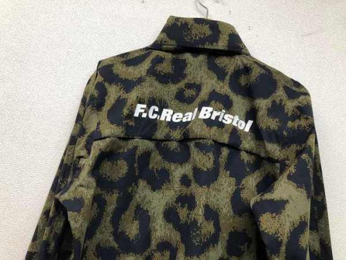 ﾅｲｷ　ｴﾌｼｰｱｰﾙﾋﾞｰのカモ柄