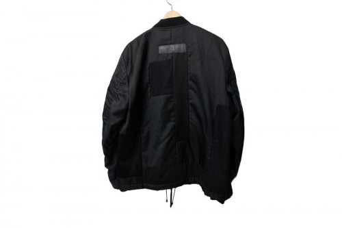 オーエーエムシーのSUPREME