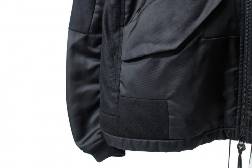 SUPREMEのSTREET
