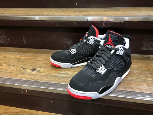 NIKE AIR JORDAN 4 RETROのナイキ エアジョーダン 4 レトロ