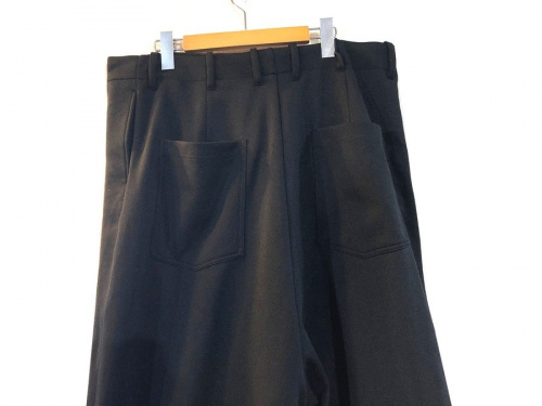 FREDPERRYのサルエルパンツ