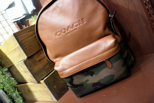 ラグジュアリーブランドのcoach