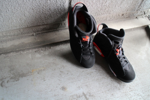 スニーカーのNIKE AIR JORDAN 6 RETRO